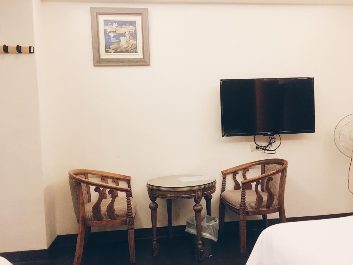 Hua Tai Hotel Hsinchu City Exterior photo