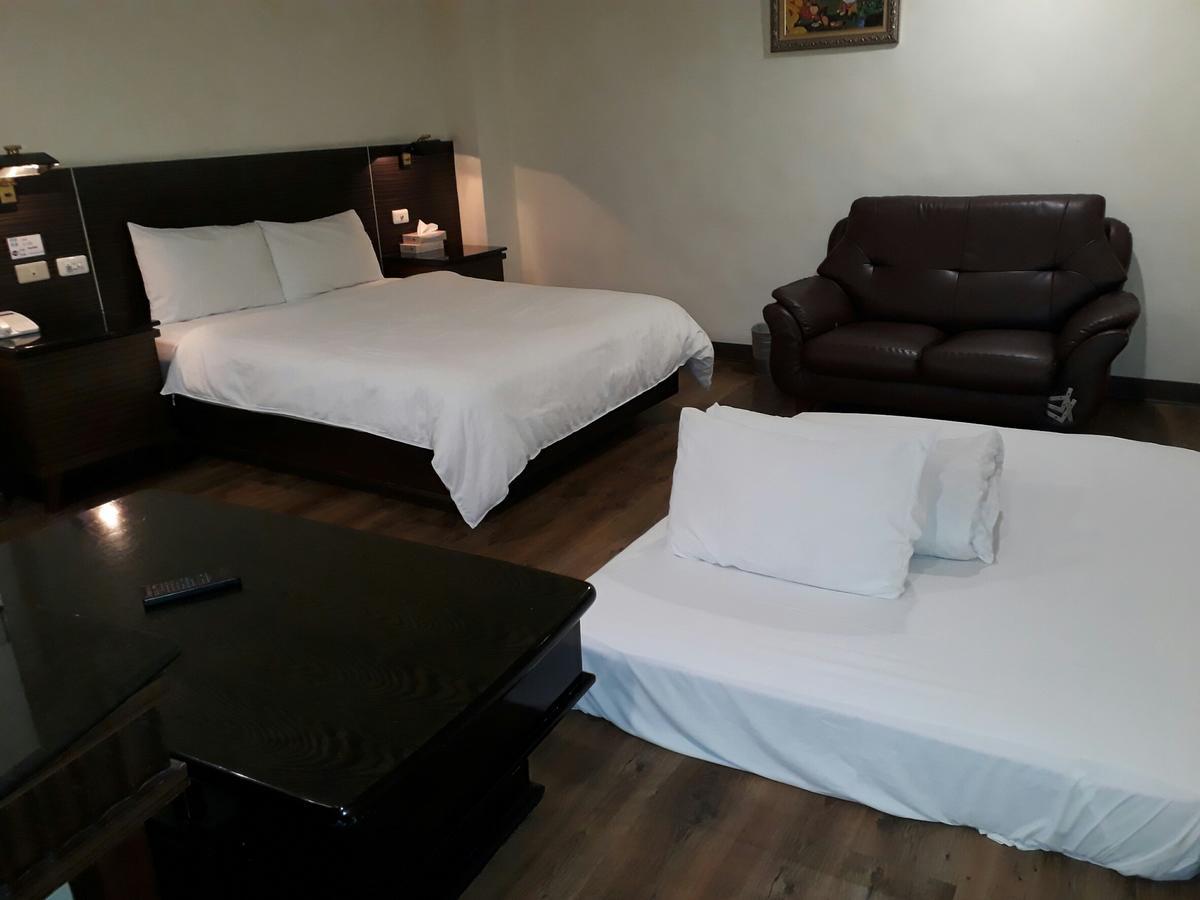 Hua Tai Hotel Hsinchu City Exterior photo
